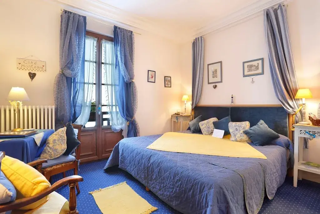 Hôtel Restaurant Les Cygnes_Évian-les-Bains_slider_image_3