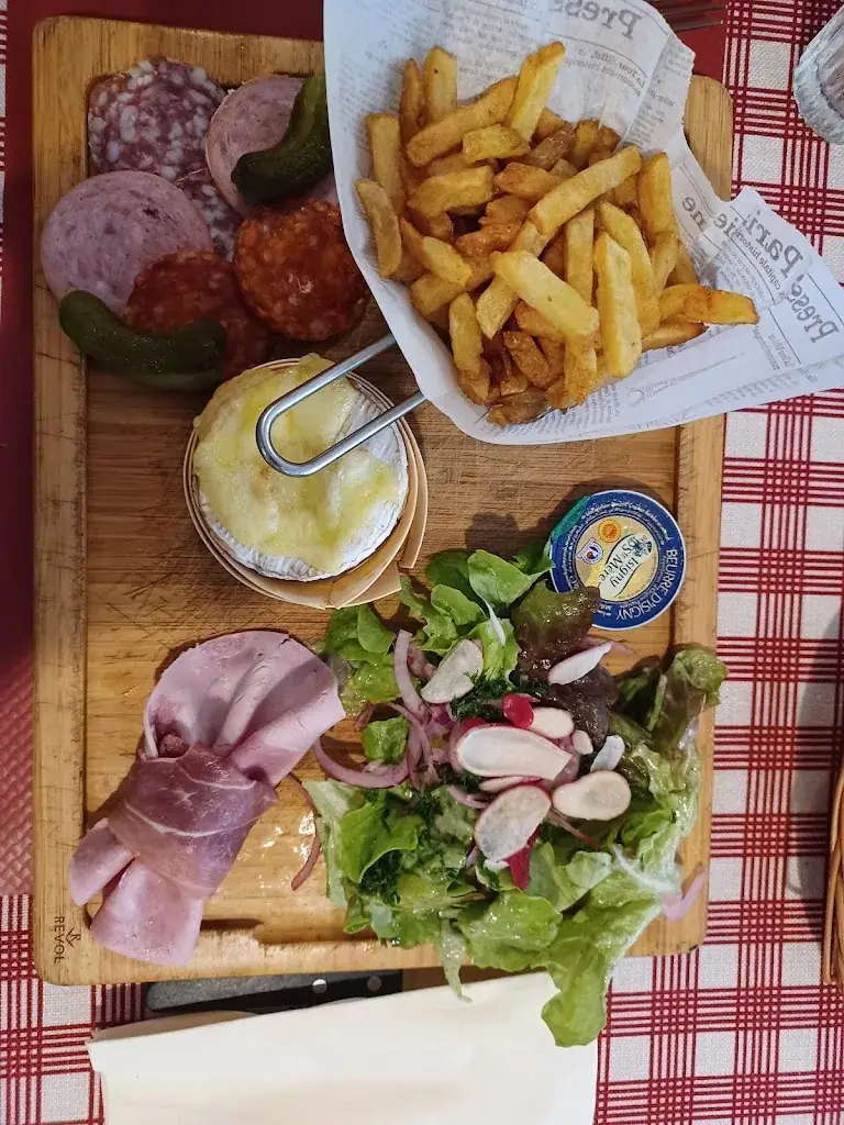 Sebastien Plantarose_Brasserie Ouvert_Marais_review