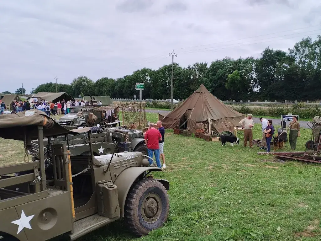 Brasserie Ouvert_Marais_slider_image_3