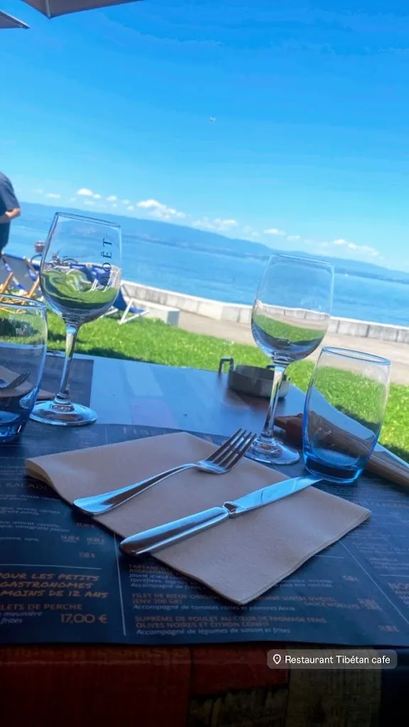 Dalal Bouresly_Tibetan Café_Neuvecelle_review