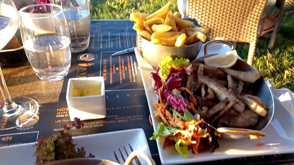 Tibetan Café_Neuvecelle_slider_image_2