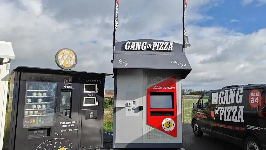 Gang of Pizza restaurant in Carentan-les-Marais