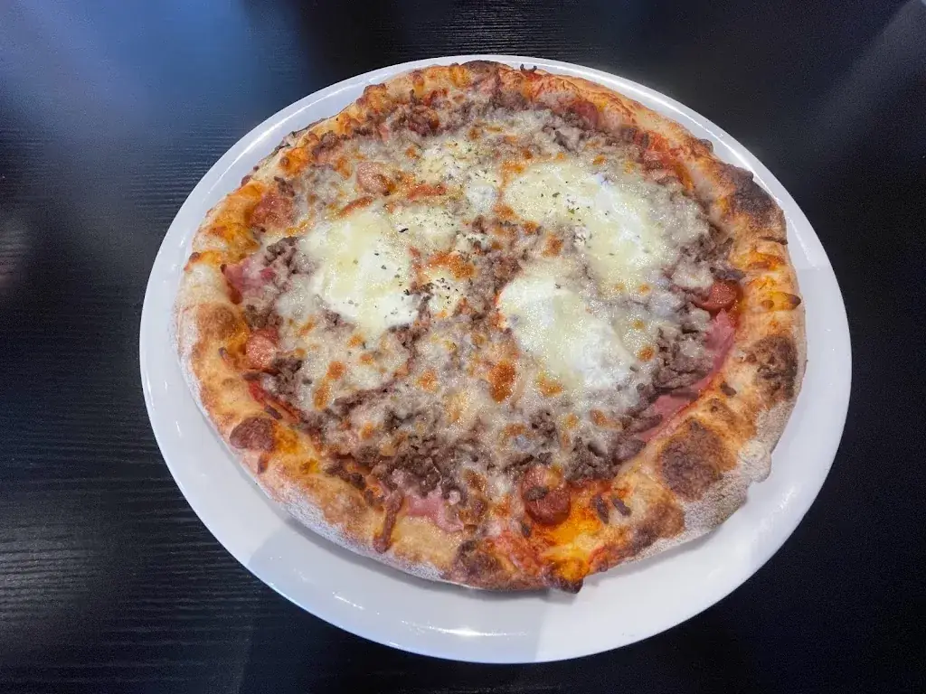 Distributeur de pizza 24/24 7/7 Manu Patton_Carentan-les-Marais_slider_image_3