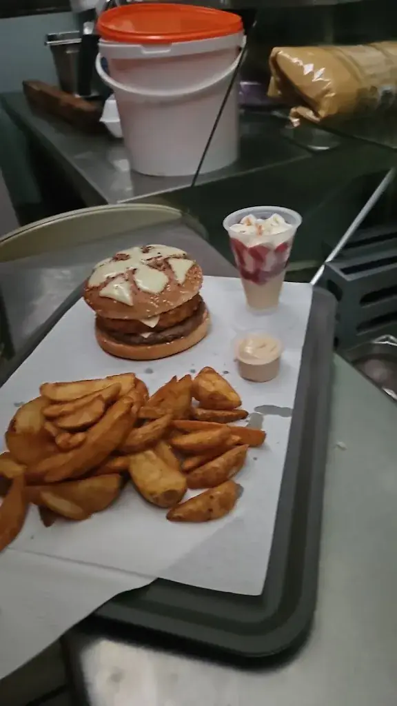 Le Best Caudebec_Caudebec-lès-Elbeuf_slider_image_1