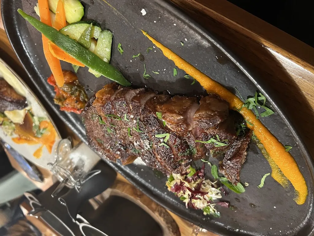 Mehrnaz Hz_L'Os à Moelle_Elbeuf_review