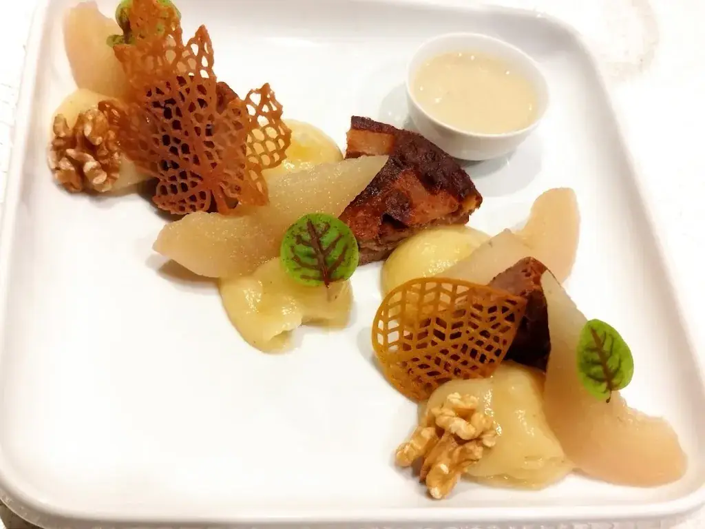 Pauline Mouton_Alter Klavass_Elbeuf_review