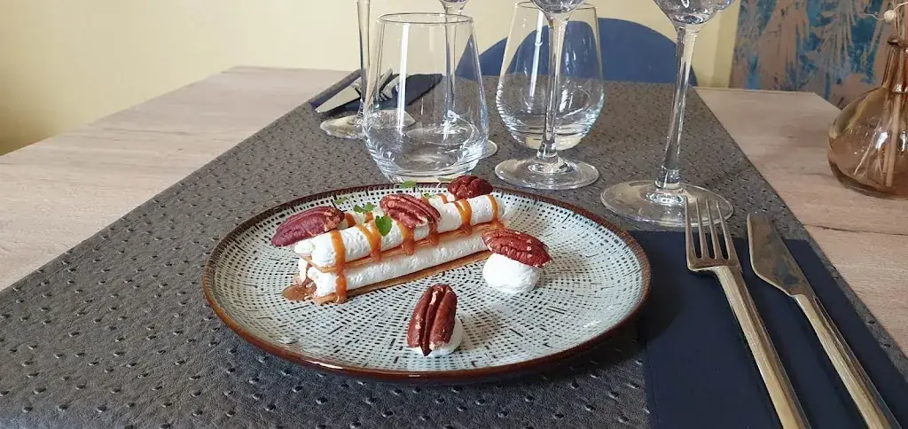 Alter Klavass_Elbeuf_slider_image_2