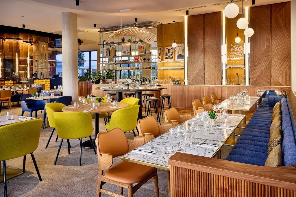 PARKER restaurant restaurante en Genas