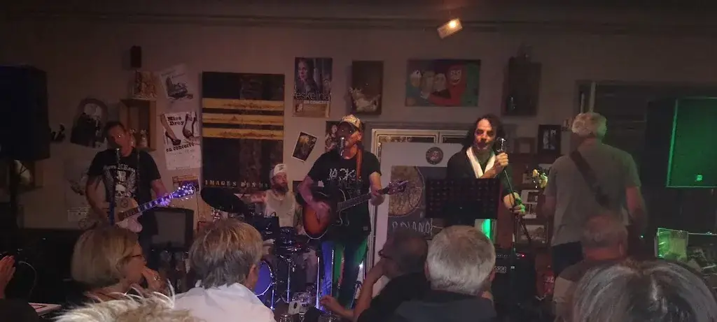 THOMAS valerie_Brok Cafe_Cérences_recensione