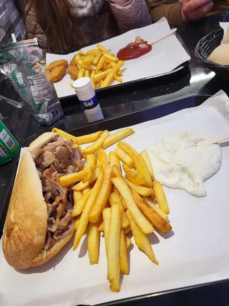 Pauline Gte_MED KEBAB_Cérences_review