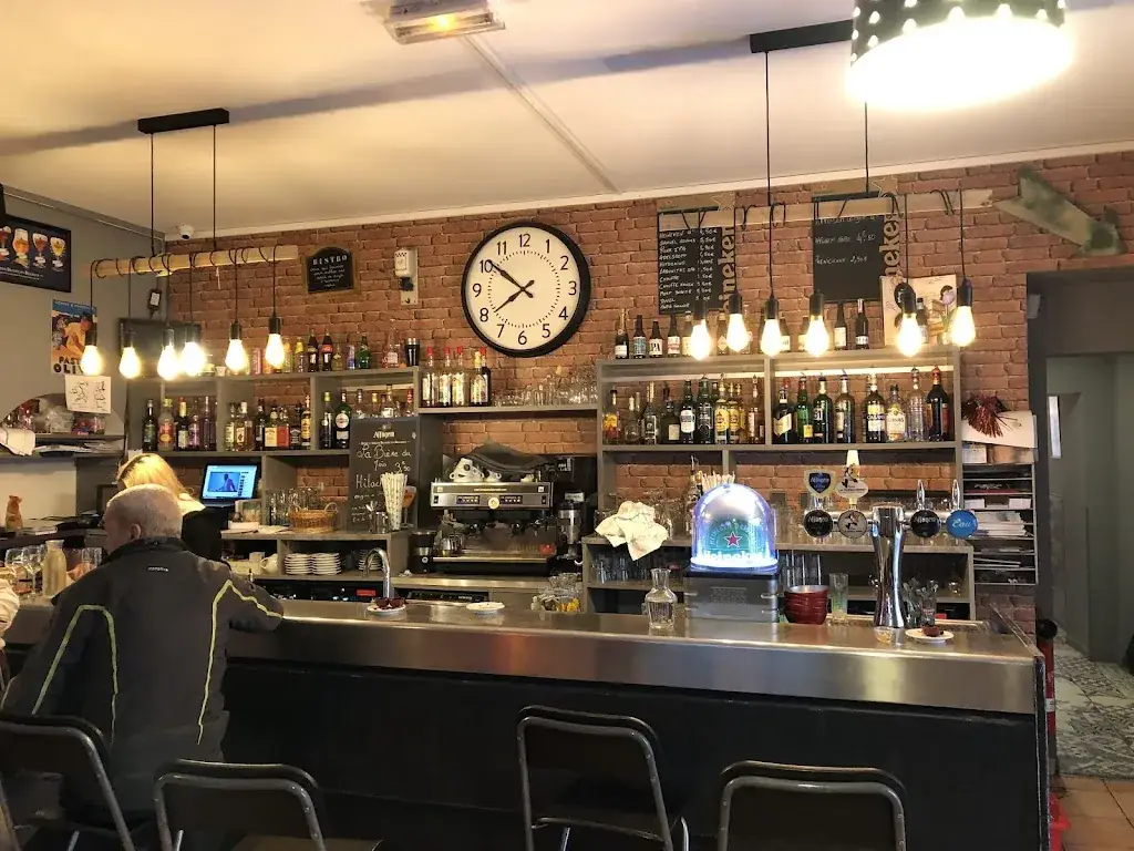 Ici Et Maintenant_Charleval_slider_image_1