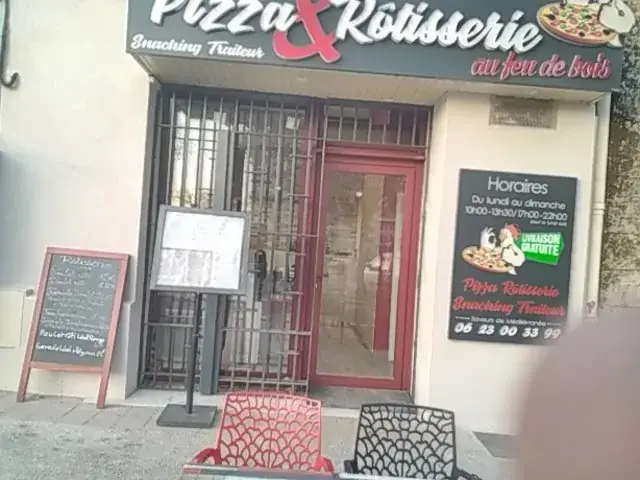 Pizzas - Rôtisserie - Snack - Saveurs de Méditérranée restaurante en Charleval