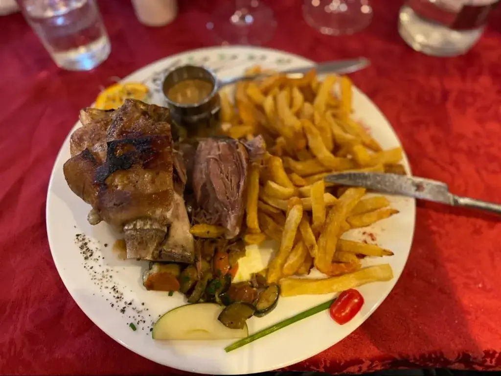 Stefan von Falkenstein_AU FIL DE L'EAU - Restaurant à Clécy_Clécy_review