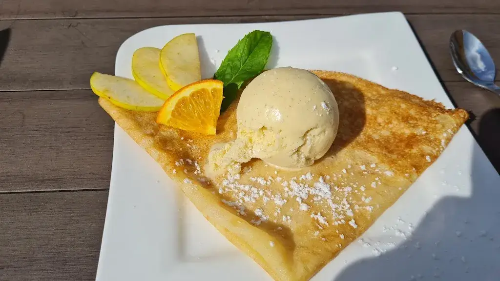 Ralph Peacock_AU FIL DE L'EAU - Restaurant à Clécy_Clécy_review