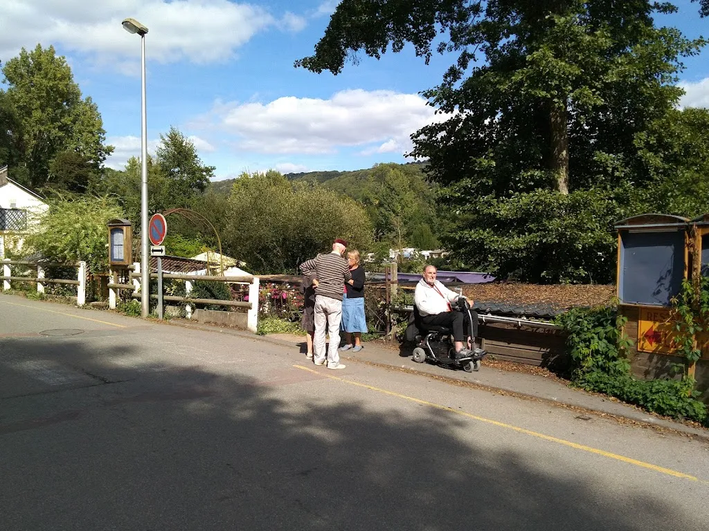 George Garnett_La Potinière_Clécy_reseña