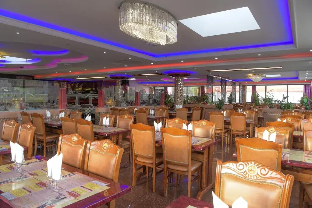 Le Palais De Jade restaurant in Cléon