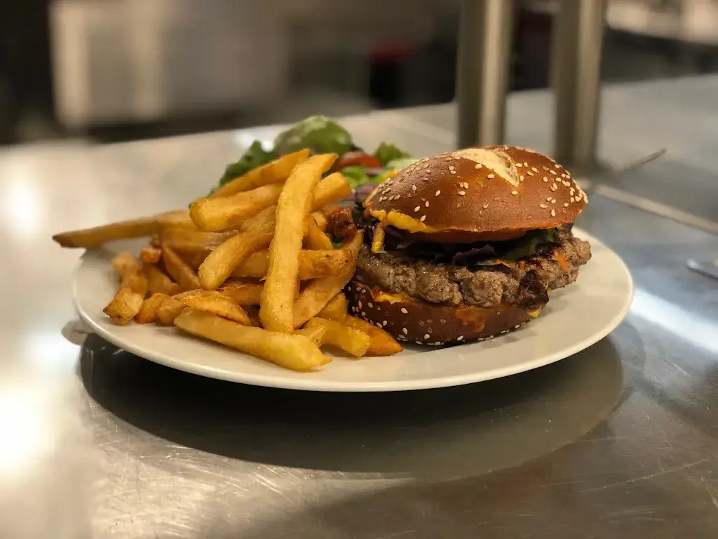 LE BISTROT DESJARDINS Cléon_Cléon_slider_image_3