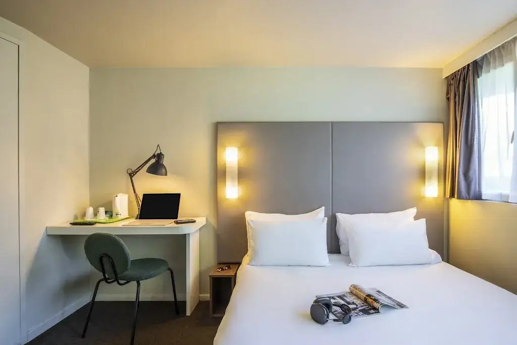 Hôtel Restaurant Campanile Rouen Cléon Elbeuf restaurant in Cléon