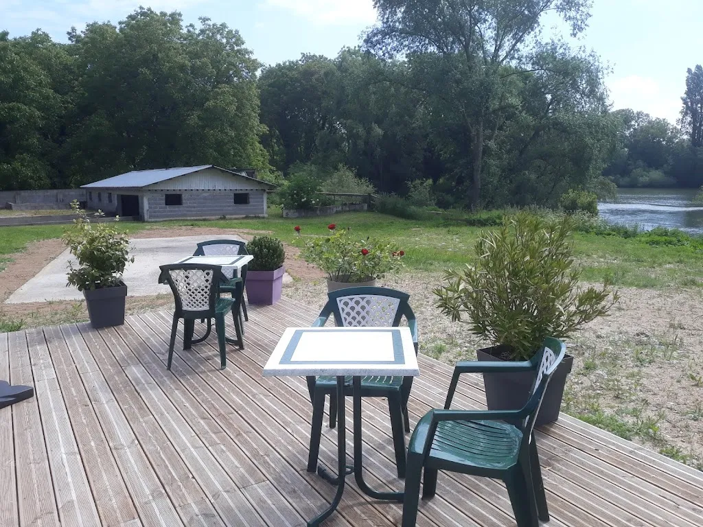 LE KEJ restaurant in Orival