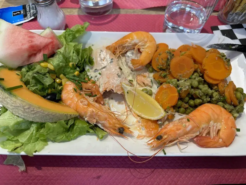 Vivan Suy_La Fontaine_Cherbourg-en-Cotentin_review