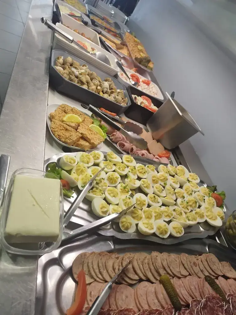 LE MYTHIQUE_Canisy_slider_image_2