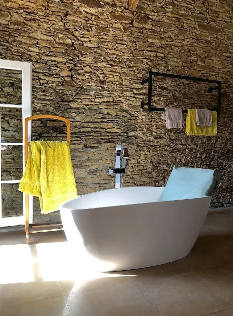 Les Rochers , Cerisy La Forêt,Manche_Cerisy-la-Forêt_slider_image_2