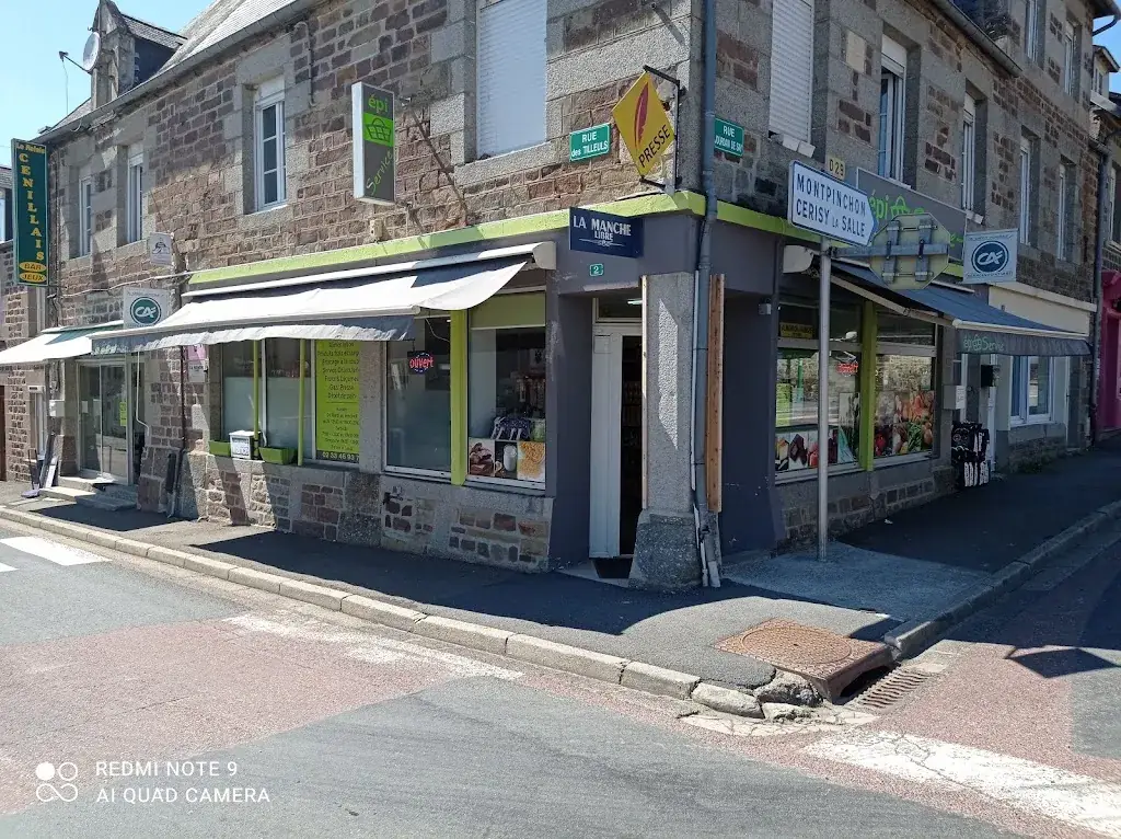 Le Relais Cénillais_Notre-Dame-de-Cenilly_slider_image_1