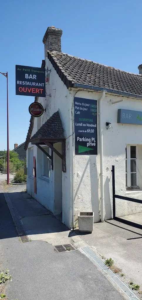 Pasquier freddy_Au petit tronquay_Tronquay_recensione