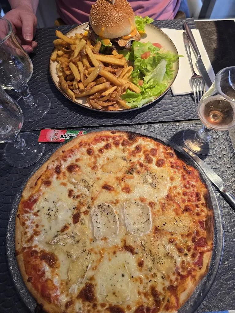 Laura Levardon_Le Bistrot_Torigny-les-Villes_recensione