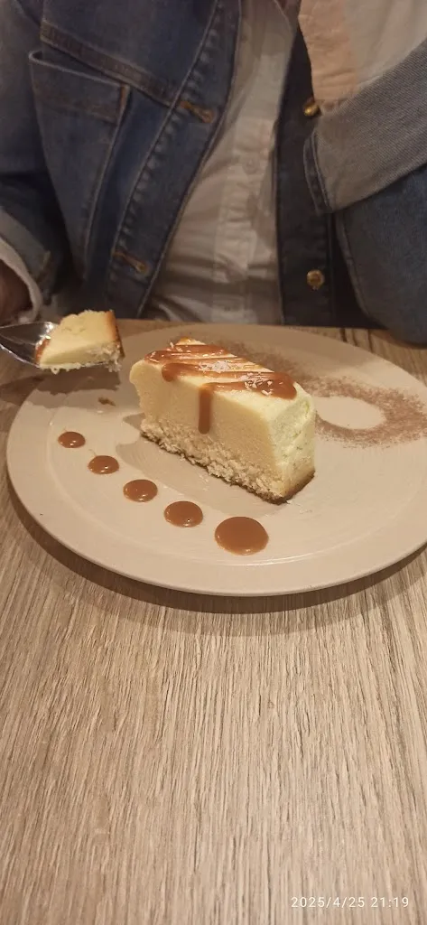 M Ph_Le 9bourg_Saint-Lô_review