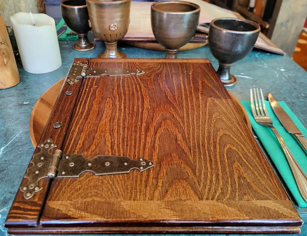 sab mur_Restaurant Le Médiéval_Conches-en-Ouche_review