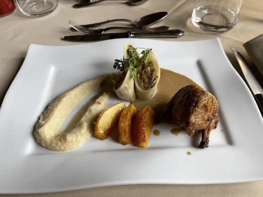 Moulin et Château De Villeray_Sablon-sur-Huisne_slider_image_2