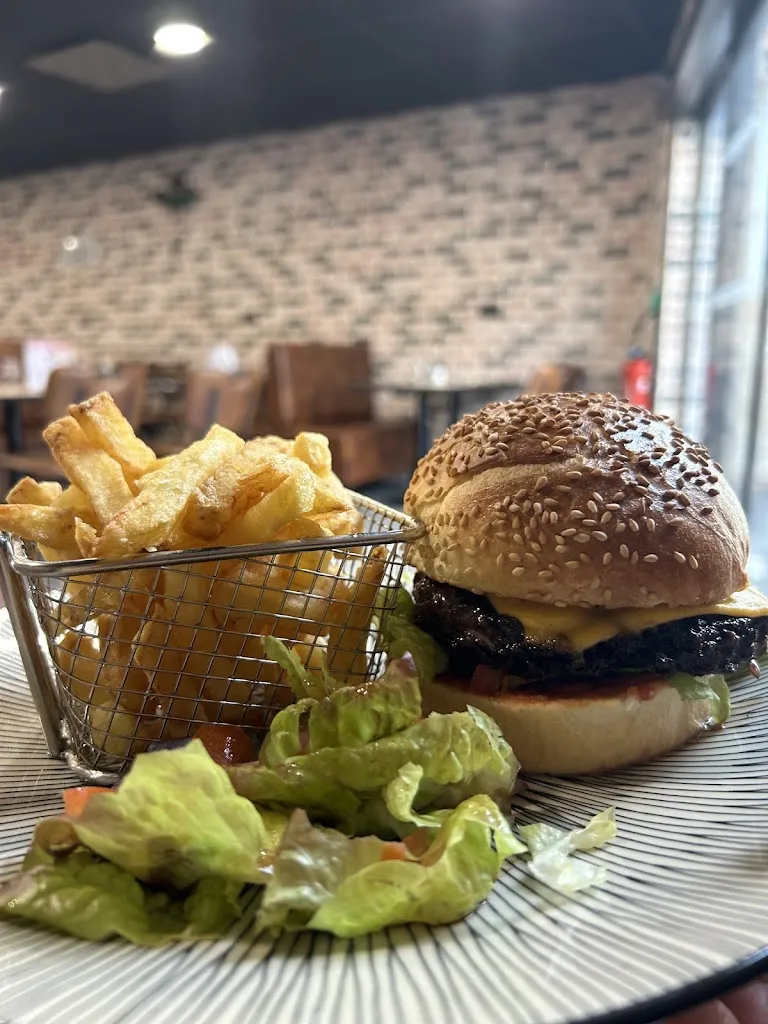 Magdalena Prévost_Le Lazzaro_Colombelles_review