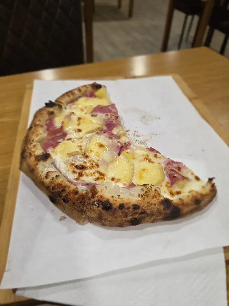 Shirley MARAIS_Le canal_Colombelles_review