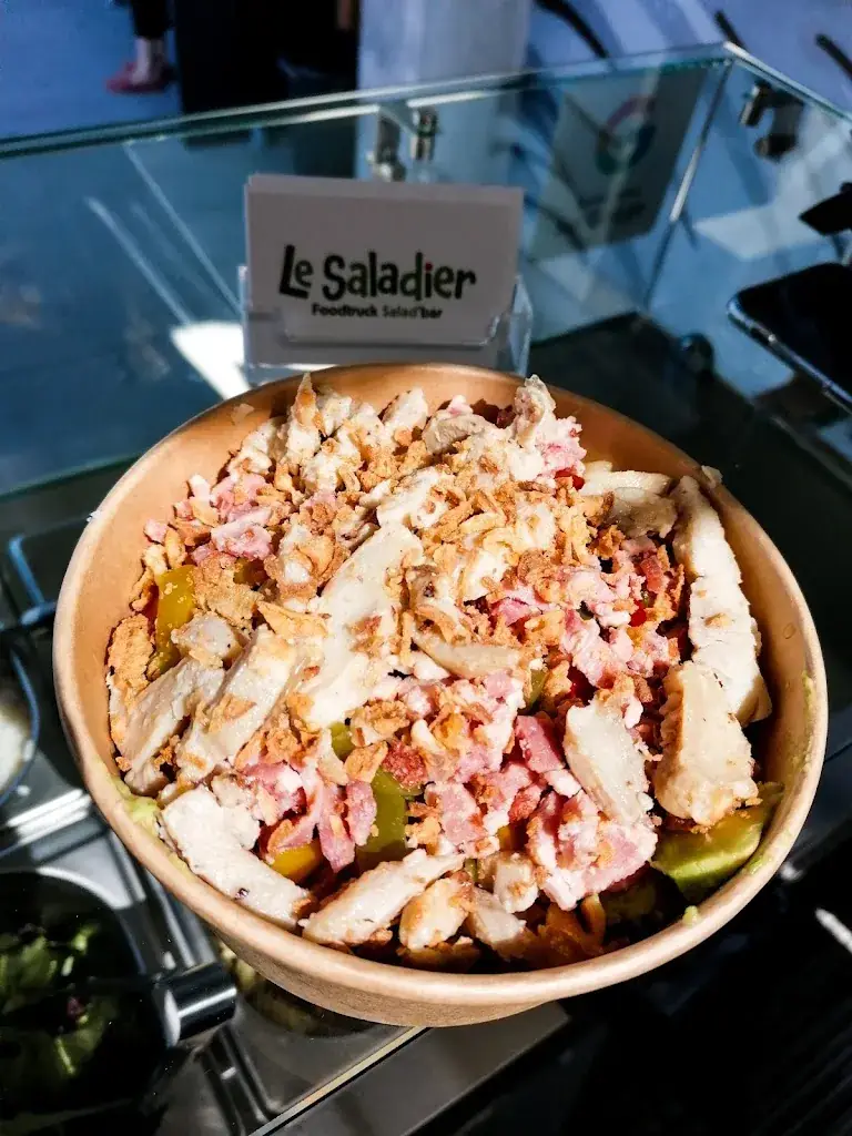 Le Saladier Foodtruck_Colombelles_slider_image_1