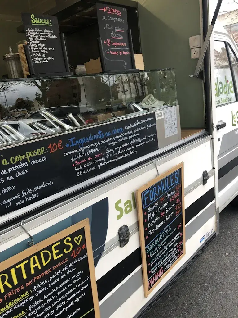 Le Saladier Foodtruck_Colombelles_slider_image_2