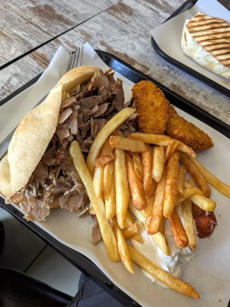 Simon Kosz_BUYUK FAMILY KEBAB_Condé-en-Normandie_review