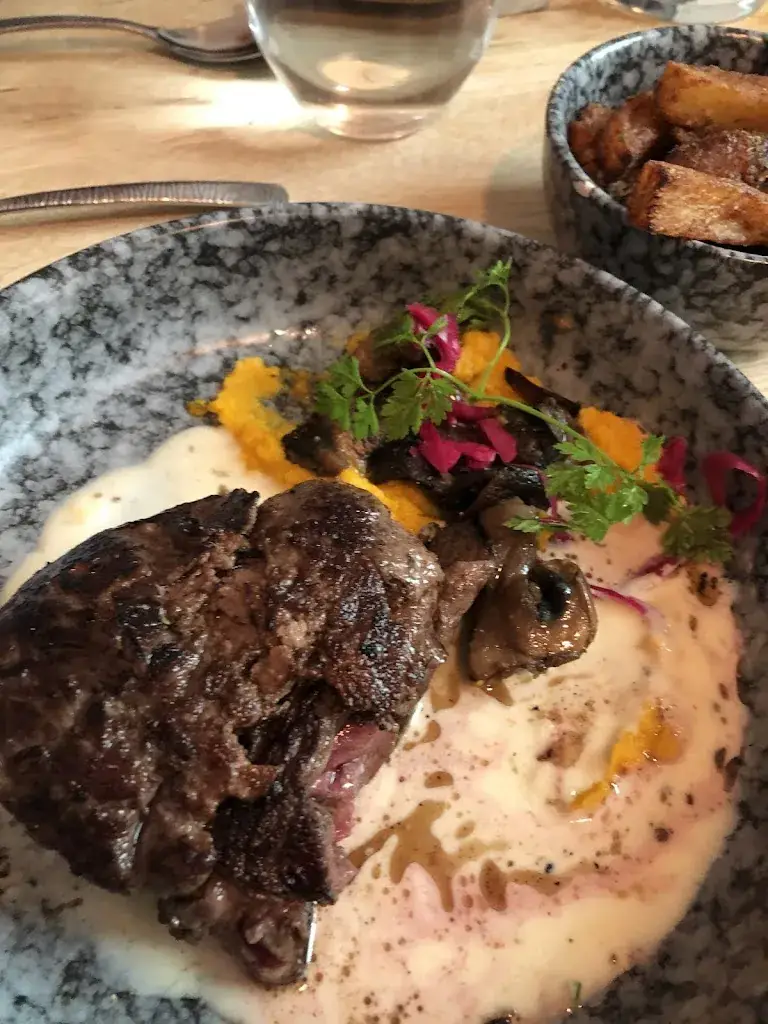 Richard Davies_Chez Fano_Alençon_review