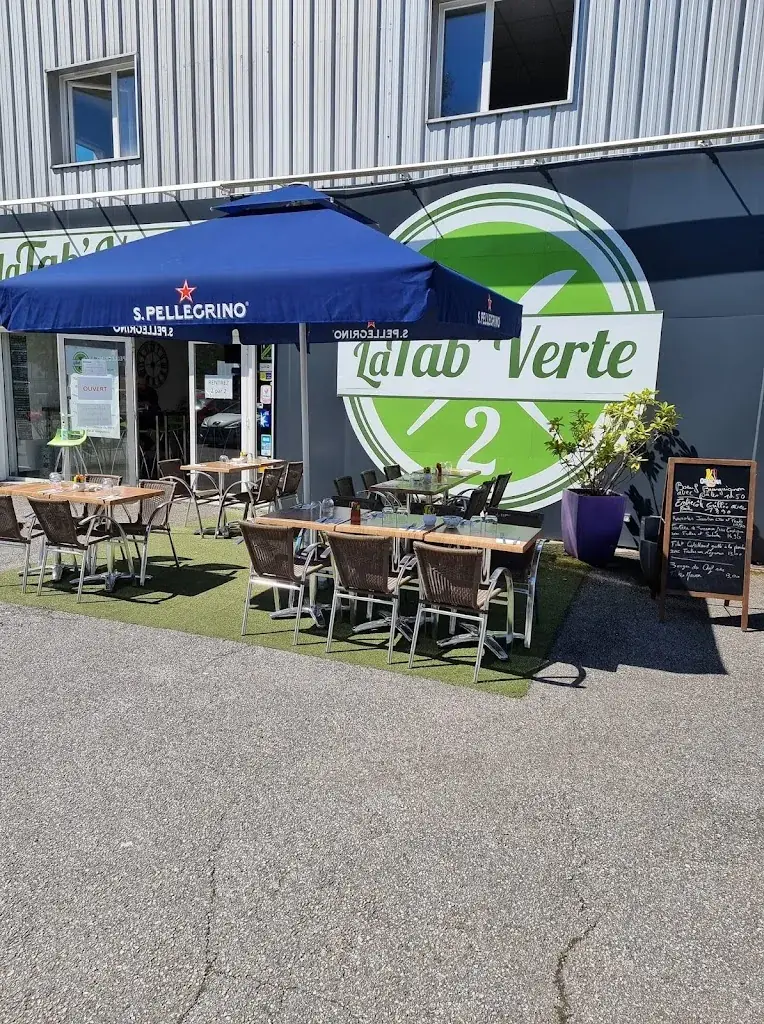 La Tab' Verte 2 restaurant in Gières