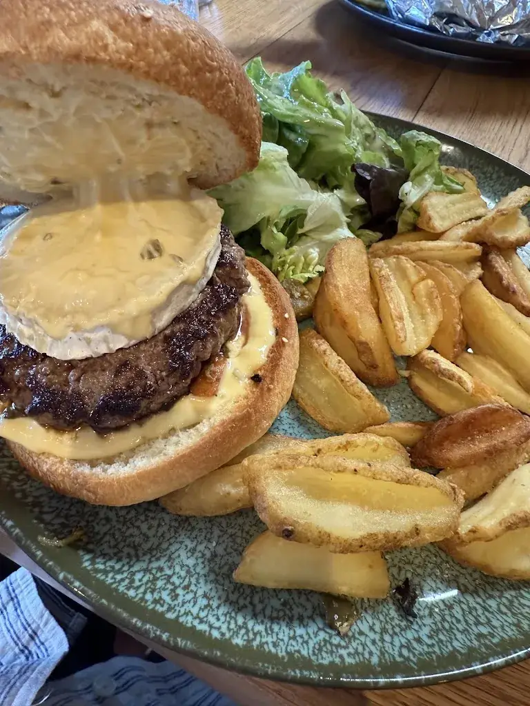 Au Négociant_Cerisé_slider_image_3