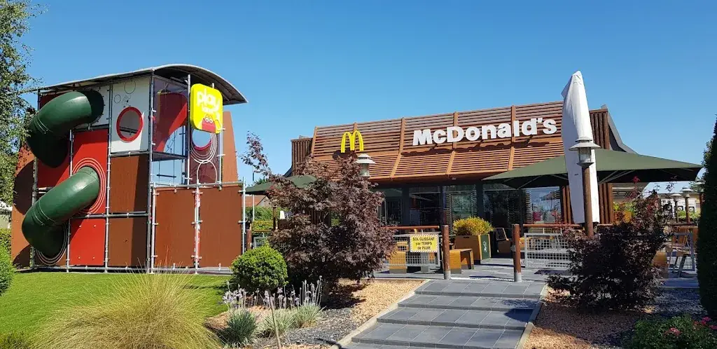 McDonald's restaurant in Condé-sur-Sarthe