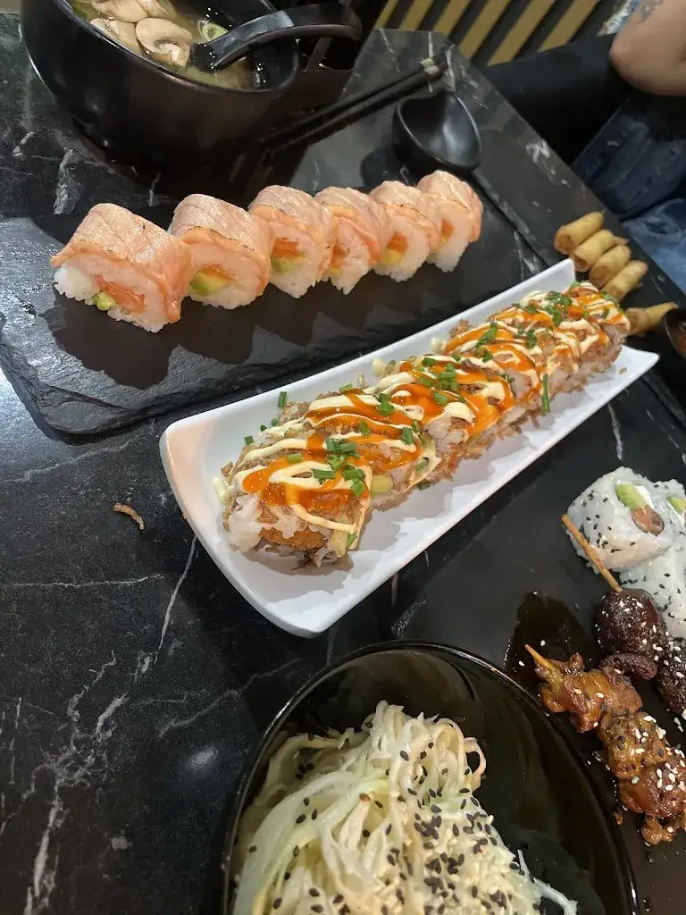 Sakuraa Sushi&Thaï_Alençon_slider_image_2