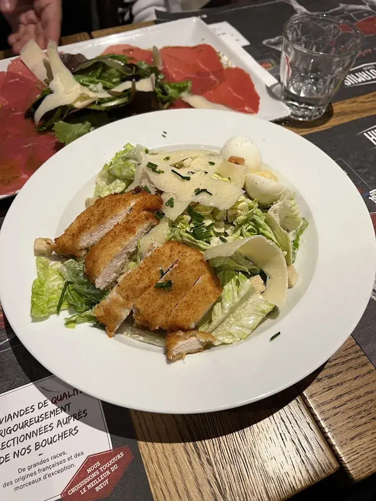 Vasilis Skarleas_Hippopotamus_Gières_review