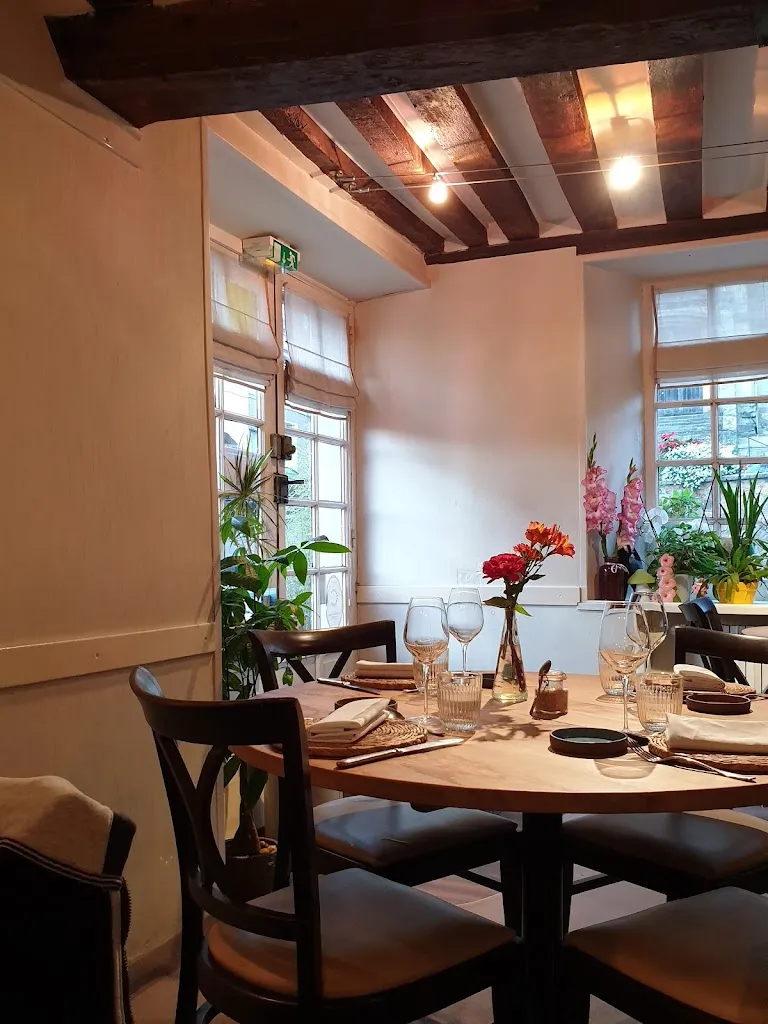 Ali Q_Le Côté Saint Pierre_Coutances_reseña