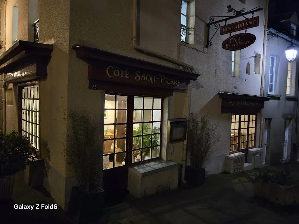 Francis Pivet_Le Côté Saint Pierre_Coutances_reseña