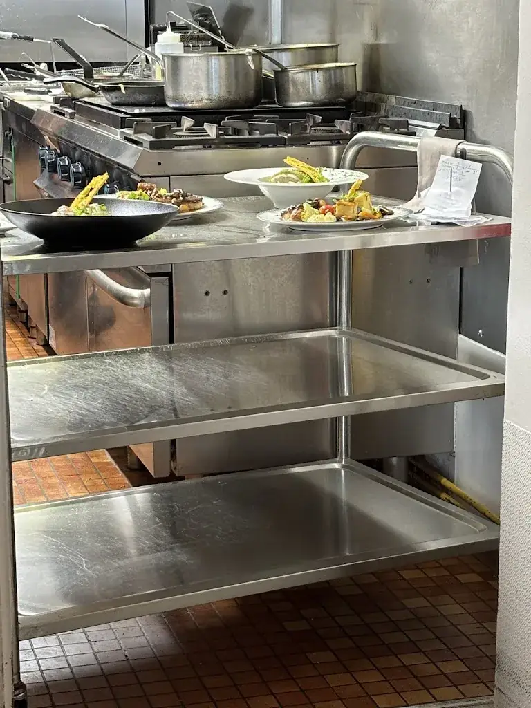 Le Quai Est_Courseulles-sur-Mer_slider_image_2