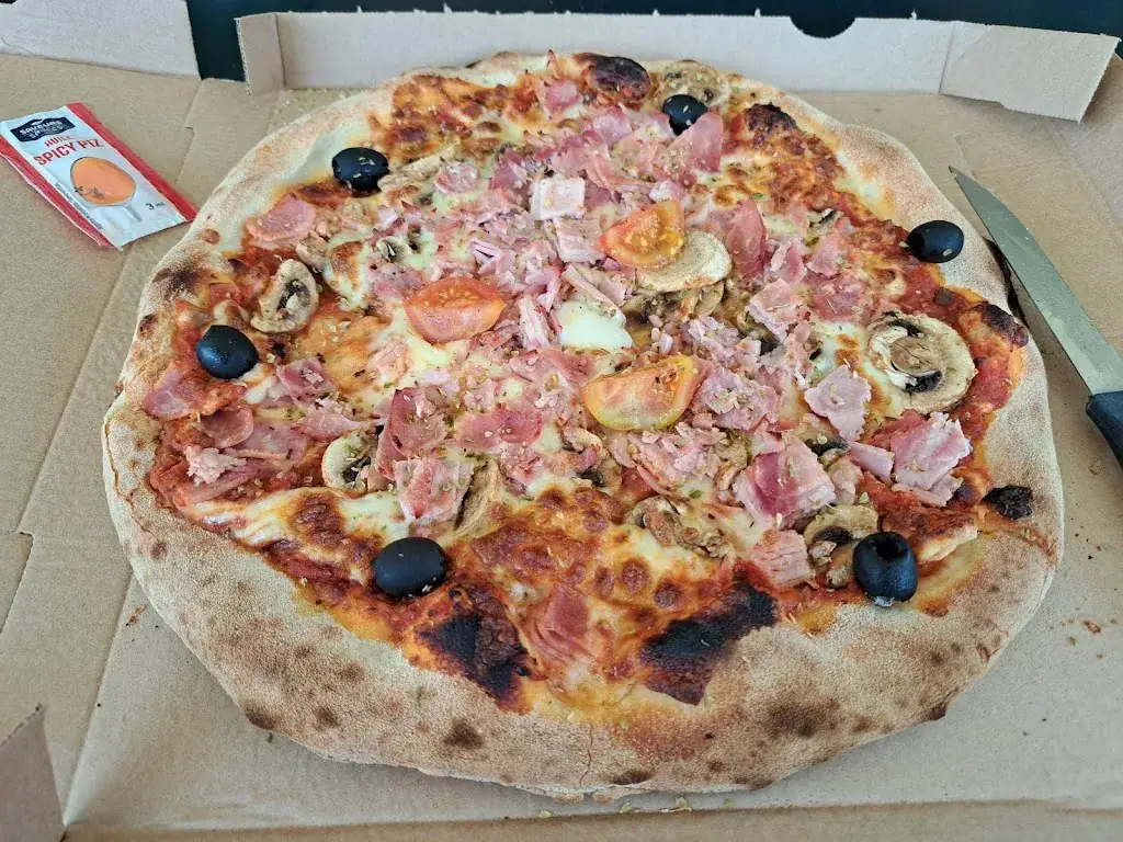 Mark Adams_La cabane à pizza_Courseulles-sur-Mer_review