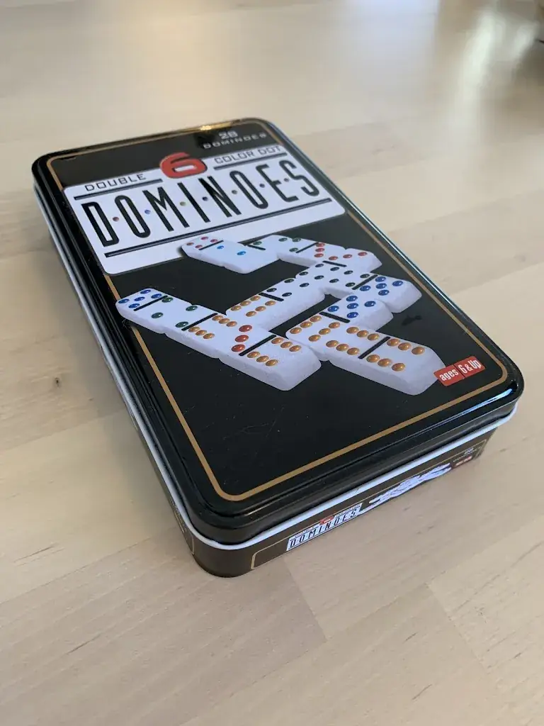 Ayla Oostrom_Les Petits Curieux_Courseulles-sur-Mer_review