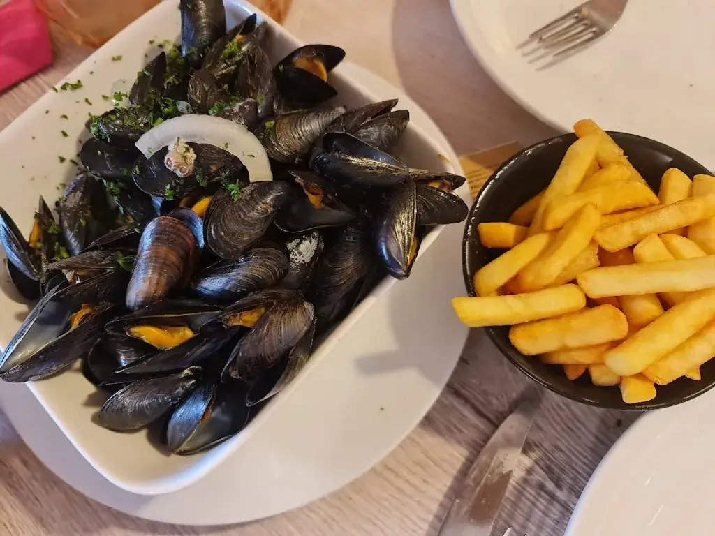 L R_O Rest'O_Courseulles-sur-Mer_review