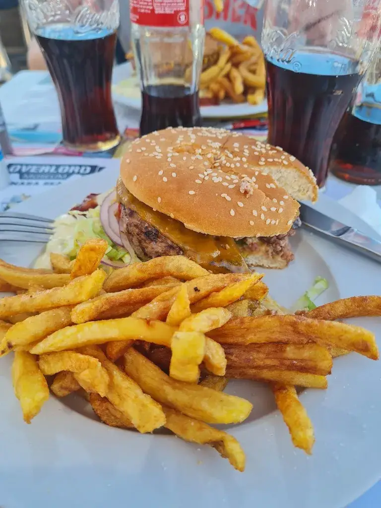 Carsten Dittrich_Bar de la Mer à Arromanches-les-Bains_Courseulles-sur-Mer_recensione